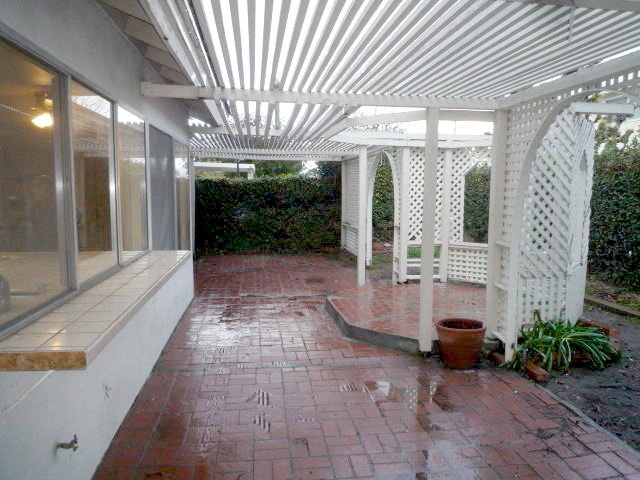 Building Photo - 7882 Comstock Cir