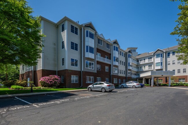 Primary Photo - 1 King Philip Dr