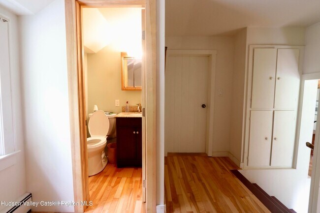 Building Photo - 259 John Joy Rd