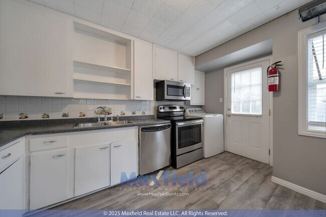 Building Photo - Salt Lake City 3BD 1BTH