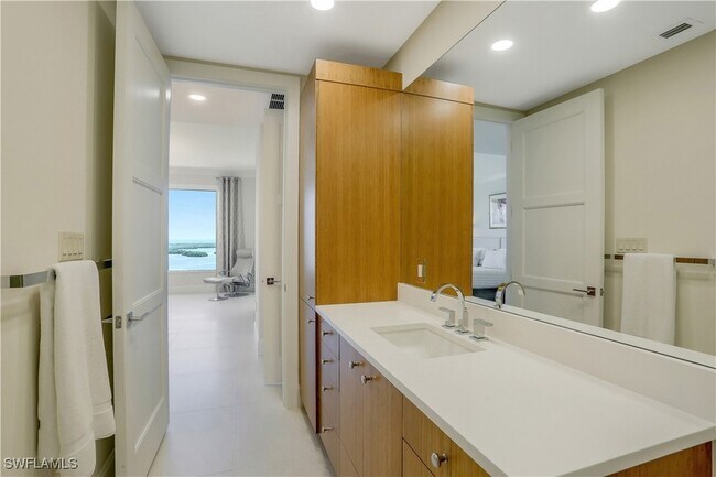 Building Photo - 4971 Bonita Bay Blvd