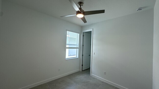 Building Photo - 3052 Cedar Pl