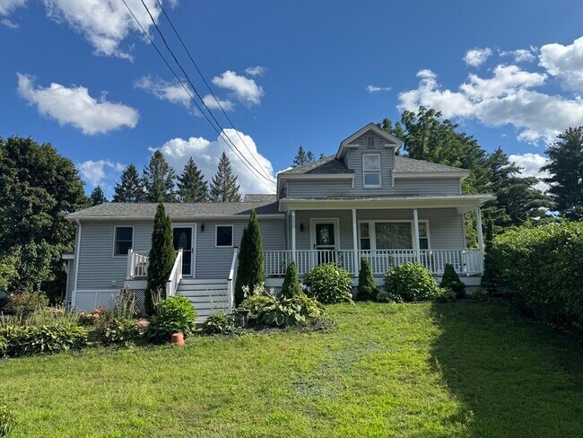 Building Photo - 128 Groton Rd