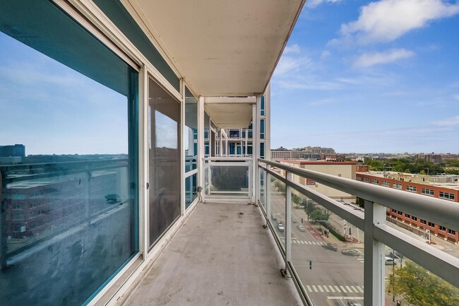 Building Photo - 757 N Orleans St