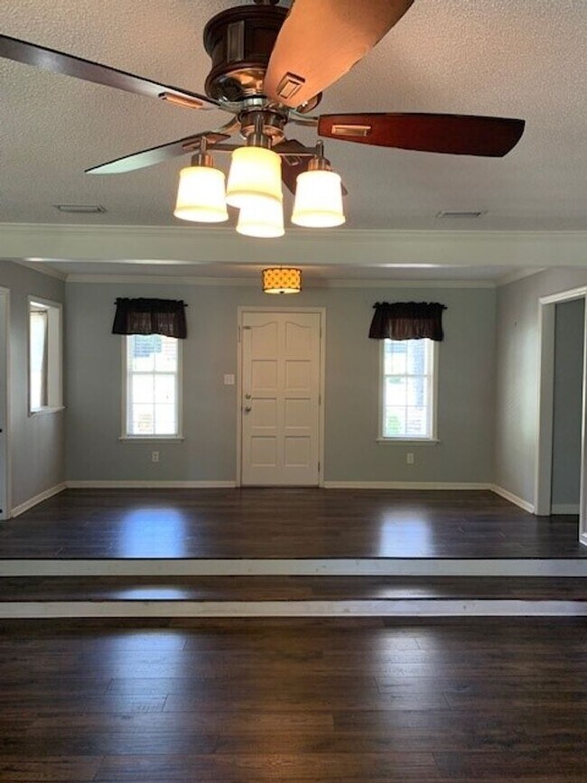 Building Photo - 3Bedroom 2 Bathroom in Valdosta