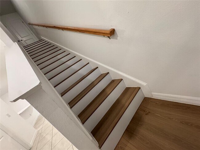 Building Photo - 2906 Canary Ave