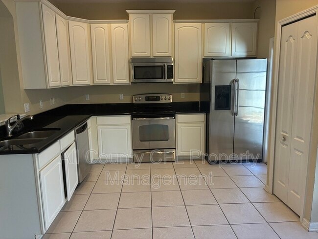 Building Photo - 13749 Lensdale Ln