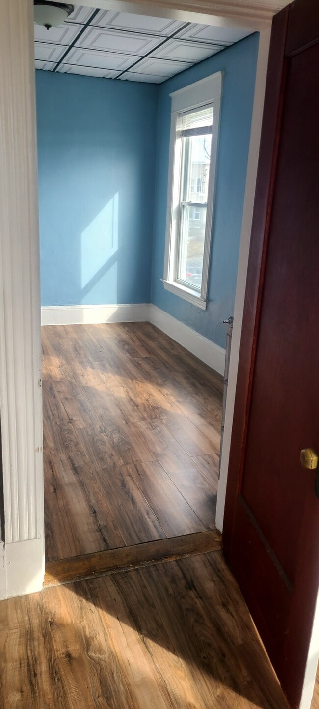 Building Photo - 33 Howard St