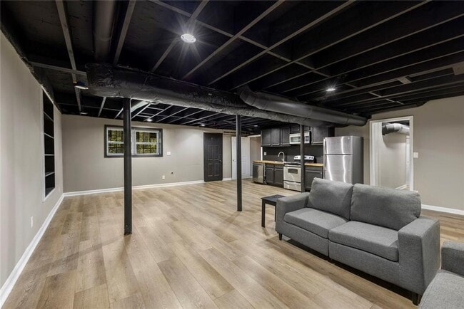 Building Photo - 1246 Elgin Way