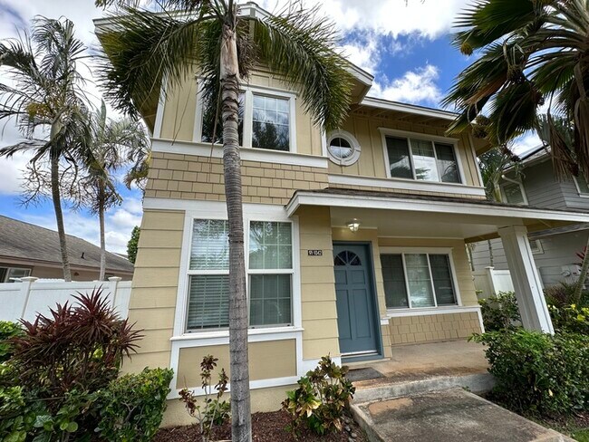 Primary Photo - Beautiful & Spacious Pet-Friendly Home at ...