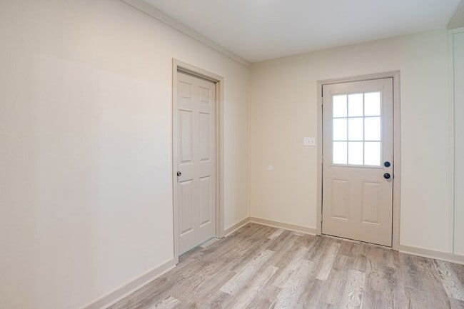 Building Photo - 12525 Indian Springs Rd