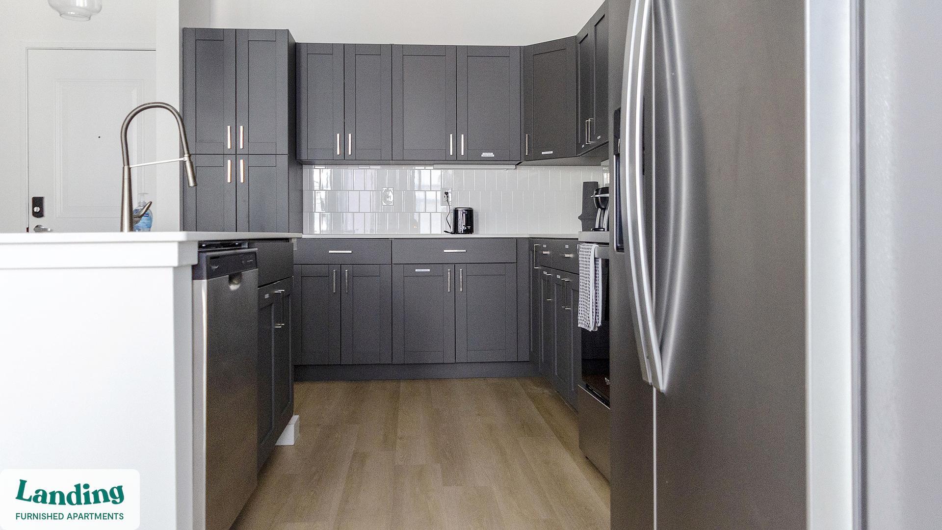 Building Photo - 650 N Main St