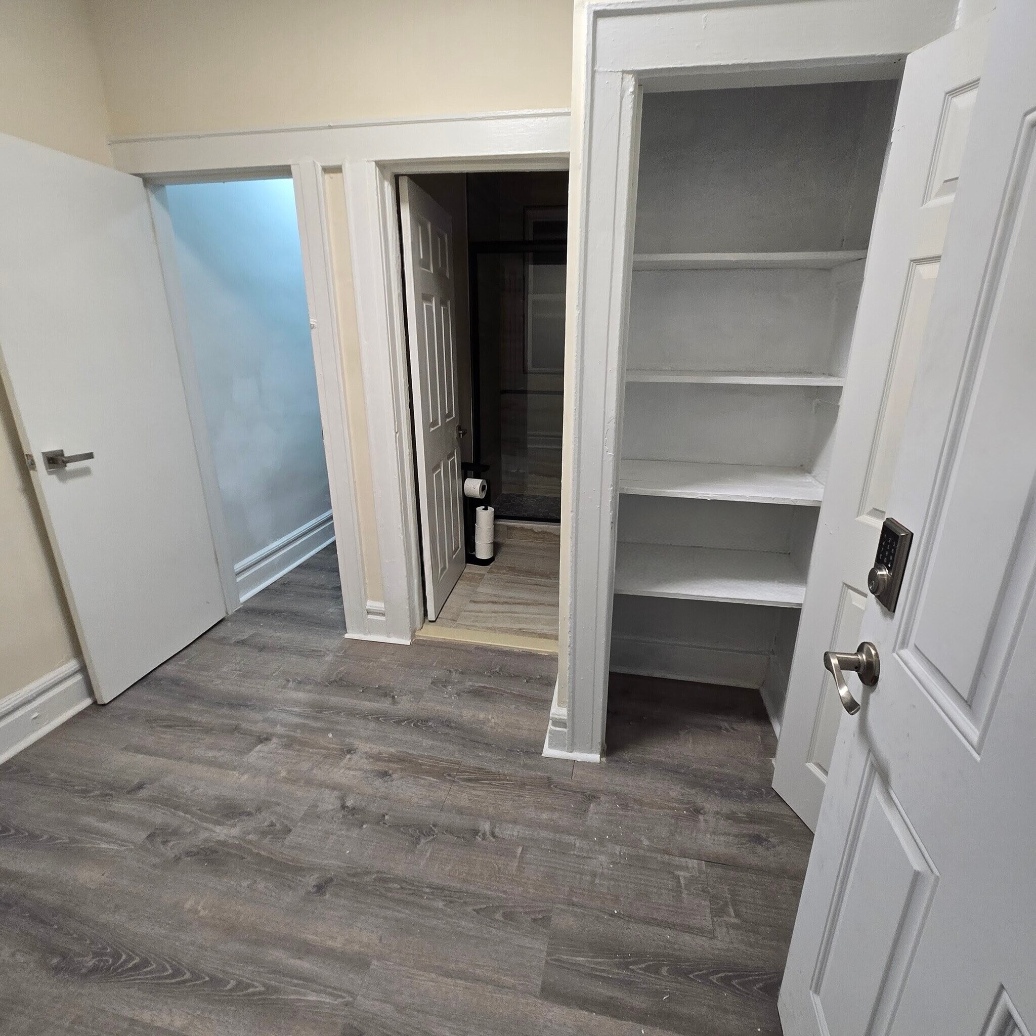 Building Photo - 110 Schley St