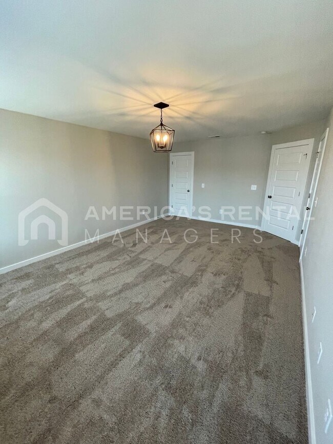 Building Photo - 298 Shiloh Creek Dr
