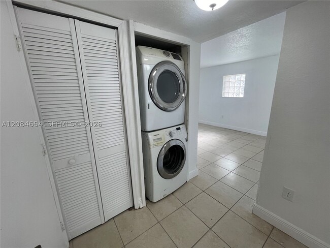 Building Photo - 1251 SE 31st Ct