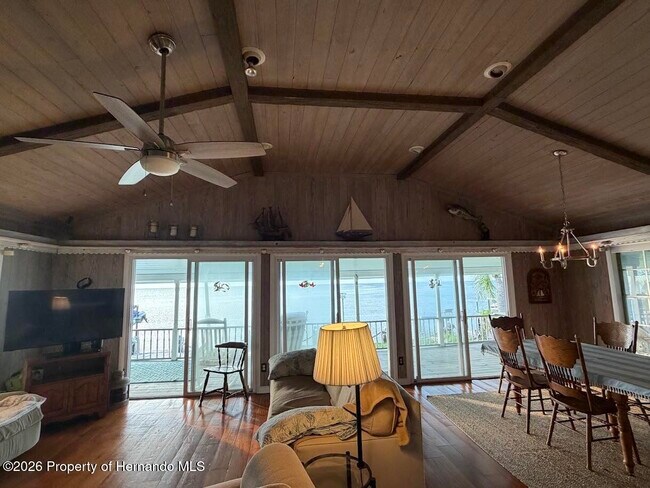 Building Photo - 2007 Gulfview Dr