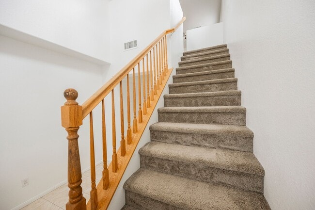 Building Photo - 3 bedroom - 2 story home located in 89141