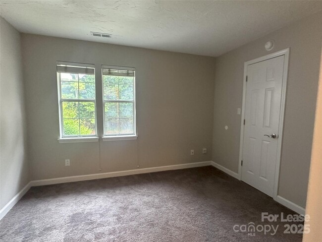 Building Photo - 2958 Iron Gate Ln