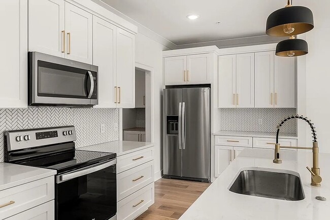 Building Photo - 809 Vickery Dr