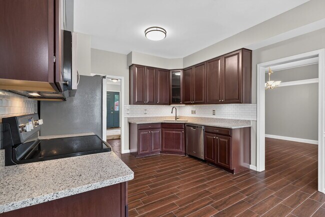 Building Photo - 898 Gunston Ct