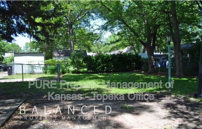 Building Photo - 2910 SW 17th St