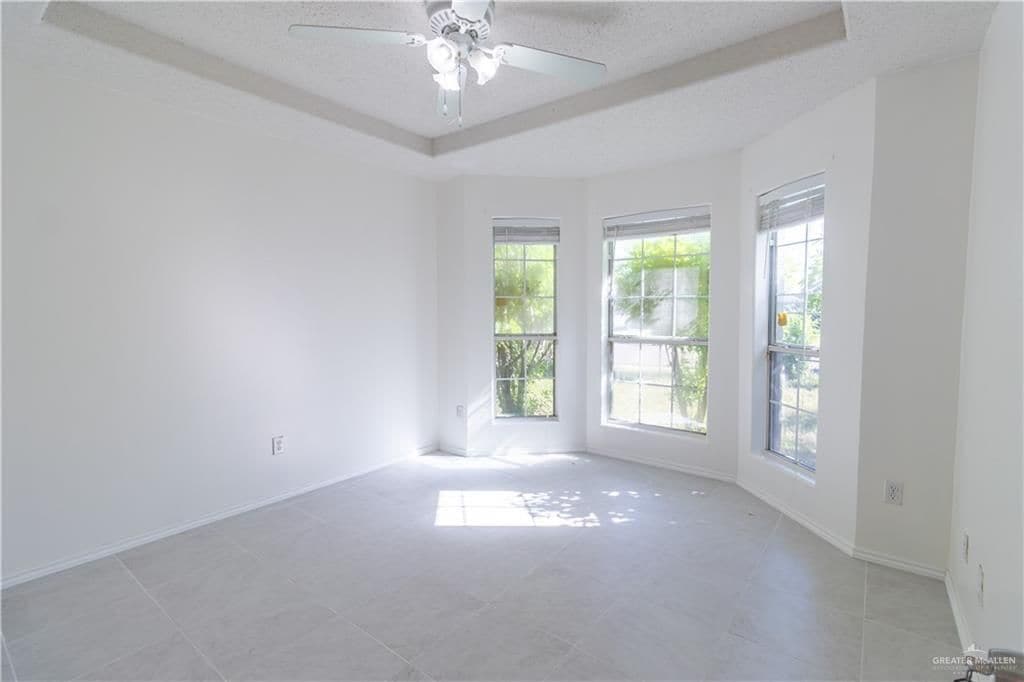 Building Photo - 404 Chile Pequin Dr