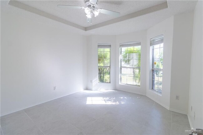 Building Photo - 404 Chile Pequin Dr
