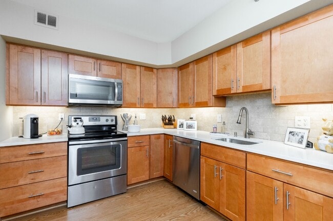 ? Very modern kitchen - 1016 S Wayne St
