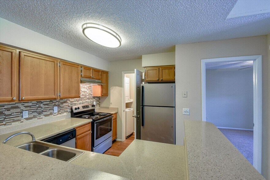 Evergreen Club 9611 Southbrook Dr Jacksonville FL 32256 Apartment