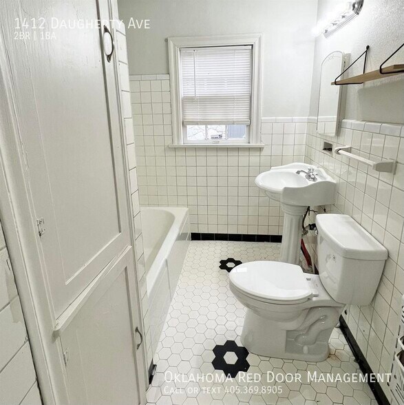 Building Photo - 1412 daugherty Ave