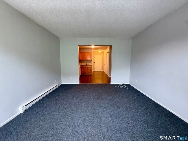 Building Photo - 289 Main Ave