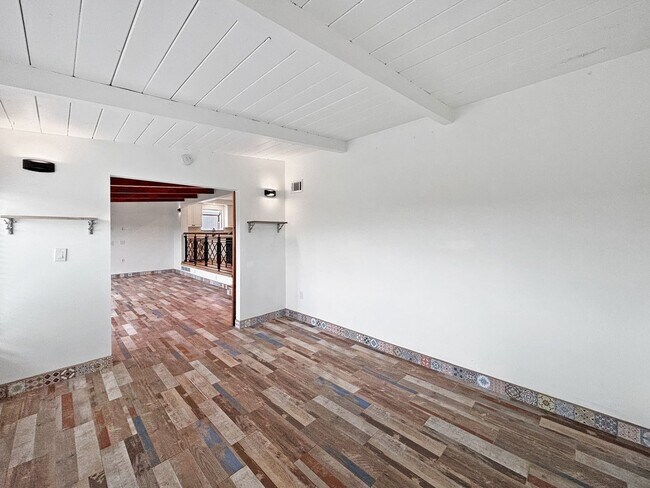 Building Photo - SD: Charming 2BD/2BA Home in La Mesa with Wraparound Porch, Turf Backyard & Attached Garage