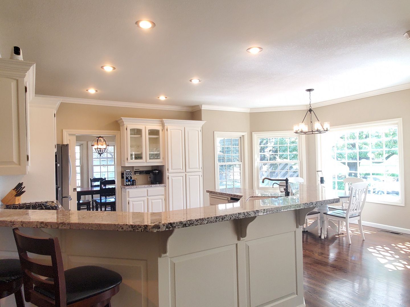 Building Photo - 1610 Chris Ln