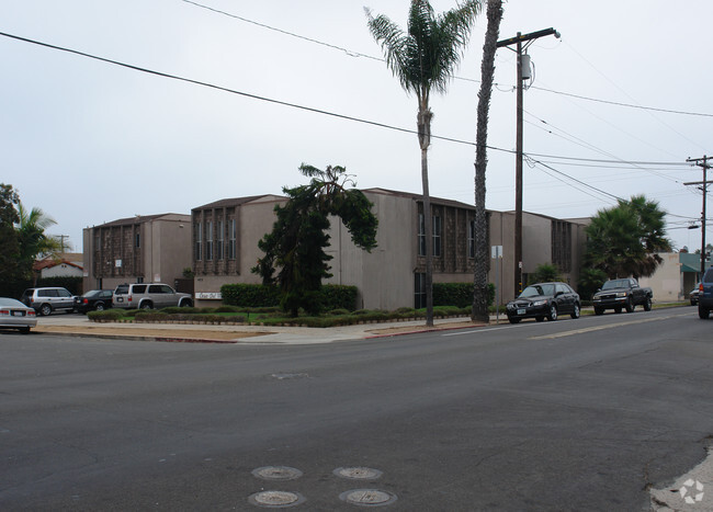 Building Photo - Casa Del Monte Apartments
