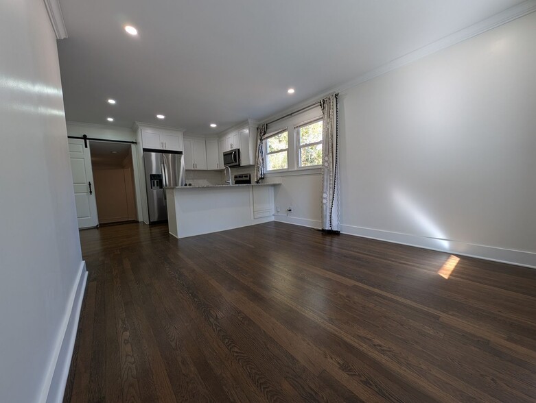 Building Photo - 1801 Kennesaw Dr