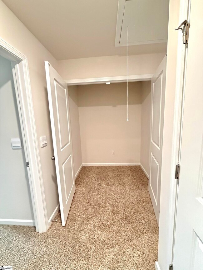 Building Photo - 803 Embark Cir