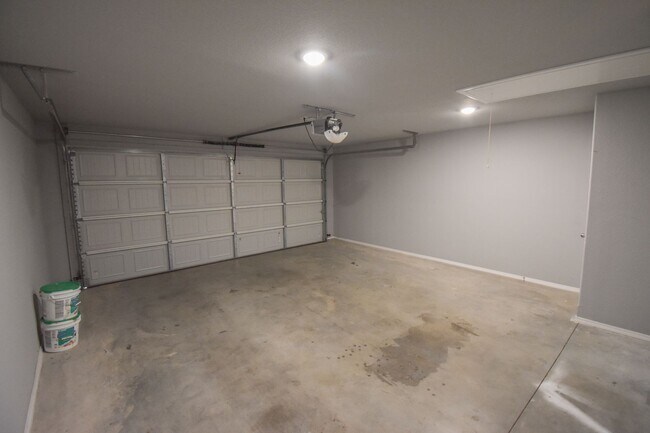 Building Photo - 820 Hindman Dr
