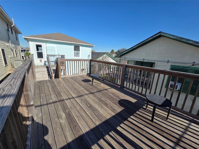 Building Photo - 5617 Avenue R 1/2