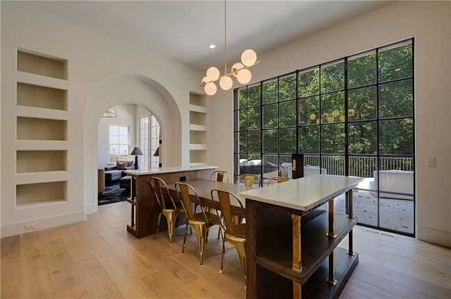 Building Photo - 3570 Knollwood Dr NW