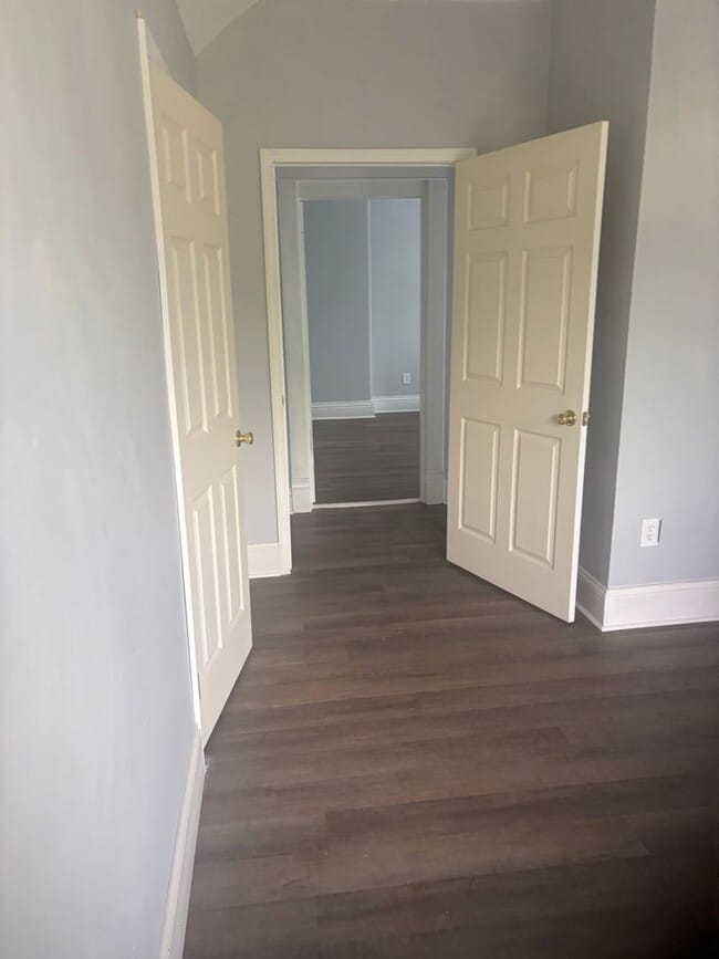Building Photo - Newly Renovated 3-bedroom 2-bath house in ...