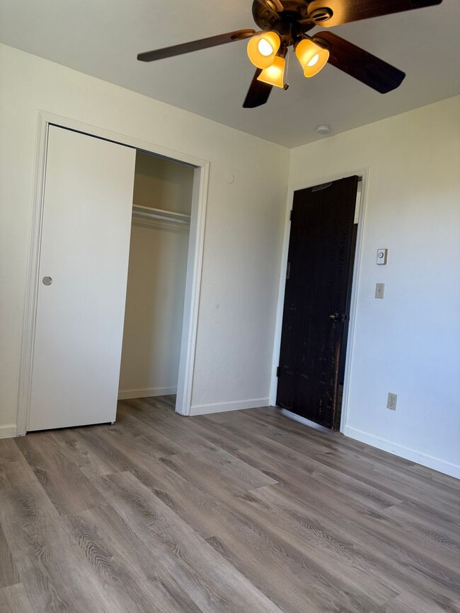Building Photo - 8429 E Manley Dr
