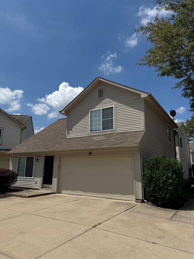 Building Photo - Greenwood - 2 bedroom home