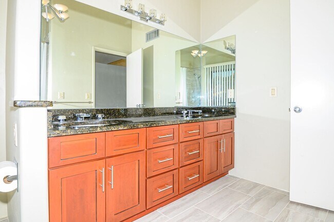 Building Photo - STUNNING HOME WITH BREATHTAKING VIEWS LOCATED AT THE TOP OF CAMPBELL!