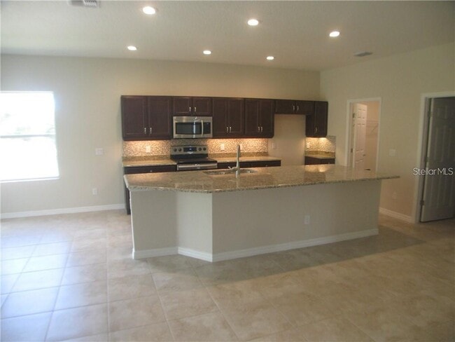 Building Photo - 3426 Barina St