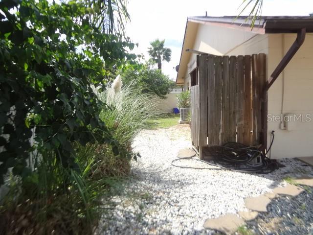 Building Photo - 1219 S Daytona Ave