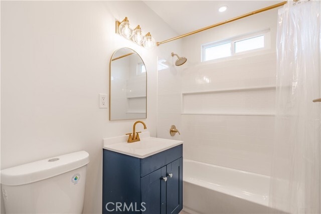 Building Photo - 11920 Laurel Ave