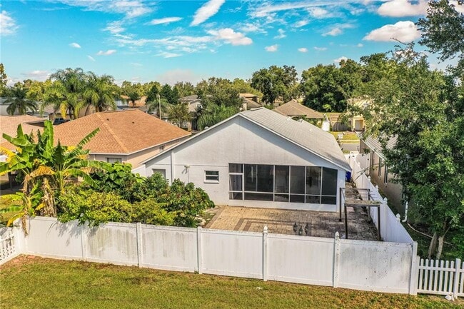 Building Photo - 1876 Holton Rd