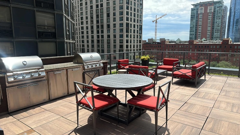 Building Photo - 397 E Ohio St