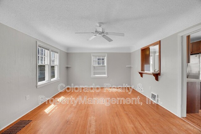 Building Photo - 1405 15th Ave
