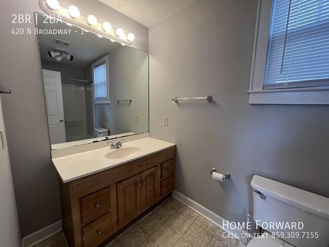 Building Photo - 420 N Broadway